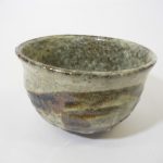 【玖山窯】作品 ”灰釉鉄彩茶碗” 伝統製法